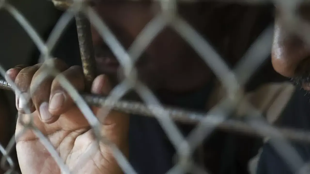 القبض على متهم بحرق سيارة مدير أمريكانا في القاهرة ويوجه النيابة تهم التدمير العمدي